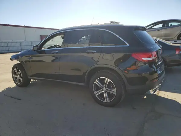 WDC0G4KB3GF024120 2016 MERCEDES-BENZ GLC - Image 2