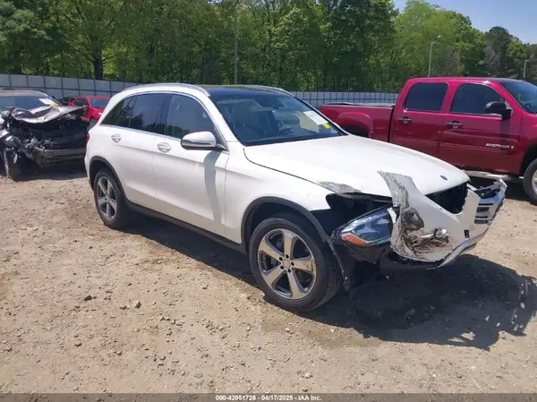 WDC0G4KB3GF055710 2016 MERCEDES-BENZ GLC - Image 1