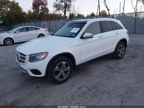 WDC0G4KB3GF061037 2016 MERCEDES-BENZ GLC - Image 2
