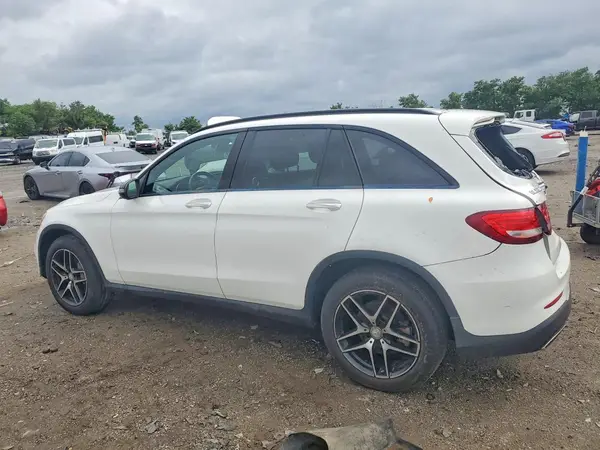 WDC0G4KB3GF065878 2016 MERCEDES-BENZ GLC - Image 2