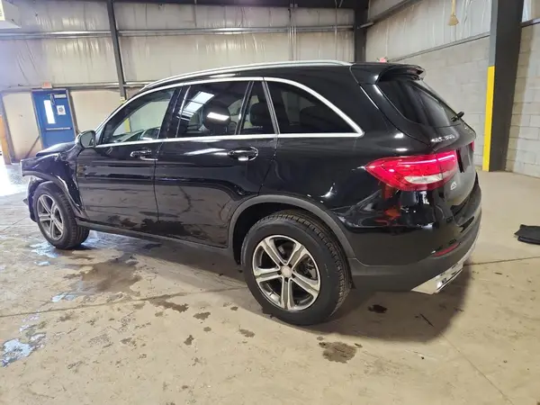 WDC0G4KB3GF068893 2016 MERCEDES-BENZ GLC - Image 2