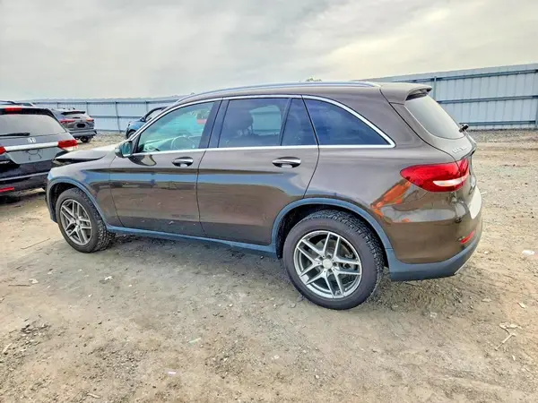 WDC0G4KB3GF070322 2016 MERCEDES-BENZ GLC - Image 2