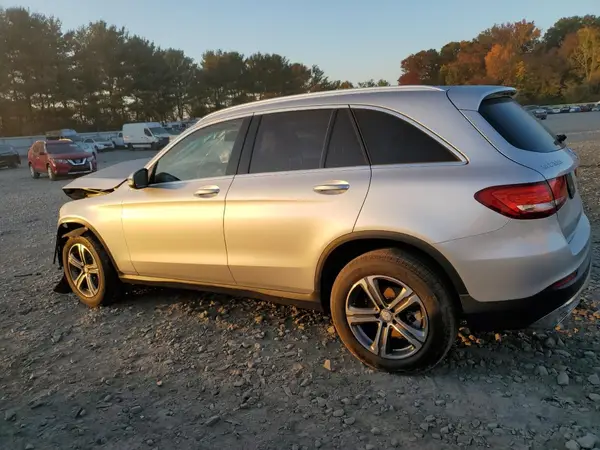 WDC0G4KB3GF075228 2016 MERCEDES-BENZ GLC - Image 2