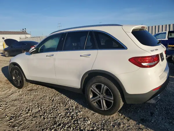 WDC0G4KB3GF079487 2016 MERCEDES-BENZ GLC - Image 2