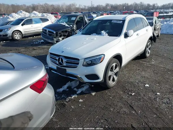 WDC0G4KB3GF081448 2016 MERCEDES-BENZ GLC - Image 2