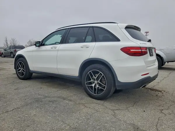 WDC0G4KB3GF099643 2016 MERCEDES-BENZ GLC - Image 2