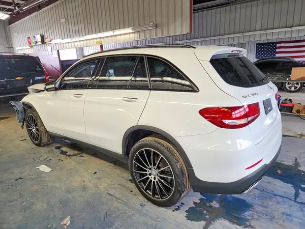 WDC0G4KB3HF138538 2017 MERCEDES-BENZ GLC - Image 2