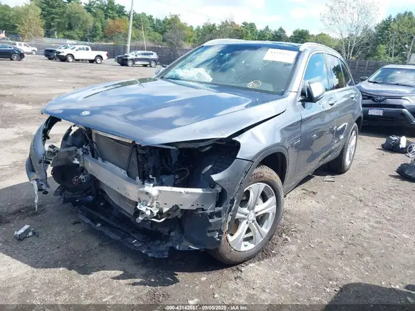 WDC0G4KB3HF145926 2017 MERCEDES-BENZ GLC - Image 2