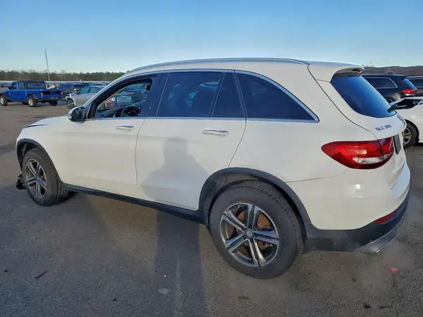 WDC0G4KB3HF179011 2017 MERCEDES-BENZ GLC - Image 2