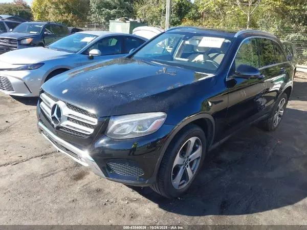 WDC0G4KB3HF203890 2017 MERCEDES-BENZ GLC - Image 2