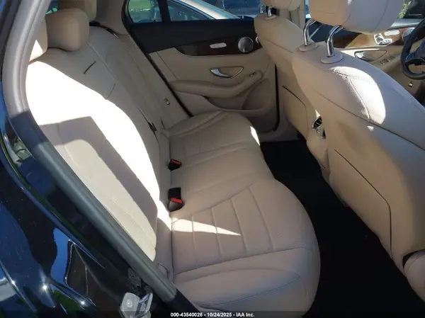 WDC0G4KB3HF203890 2017 MERCEDES-BENZ GLC - Image 8