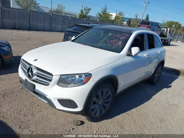 WDC0G4KB3HF216042 2017 MERCEDES-BENZ GLC - Image 2