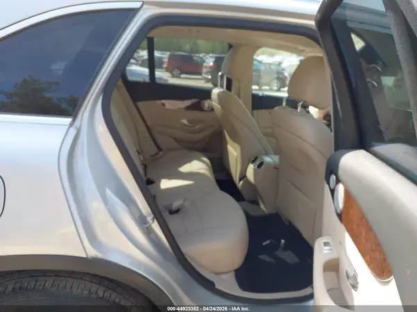 WDC0G4KB3HF236095 2017 MERCEDES-BENZ GLC - Image 8