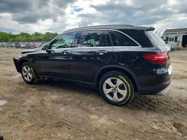 WDC0G4KB3HV005204 2017 MERCEDES-BENZ GLC - Image 2