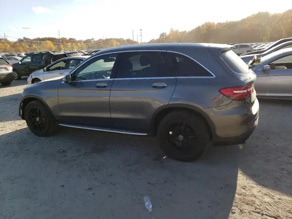 WDC0G4KB3HV006742 2017 MERCEDES-BENZ GLC - Image 2