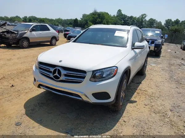 WDC0G4KB3HV008684 2017 MERCEDES-BENZ GLC - Image 2
