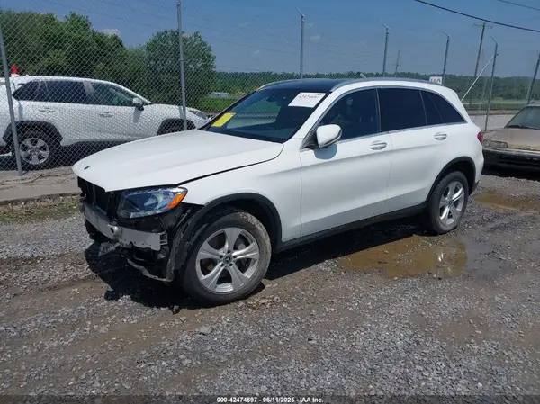 WDC0G4KB3JV014023 2018 MERCEDES-BENZ GLC - Image 2