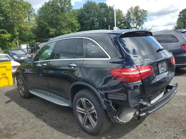WDC0G4KB3JV017584 2018 MERCEDES-BENZ GLC - Image 2