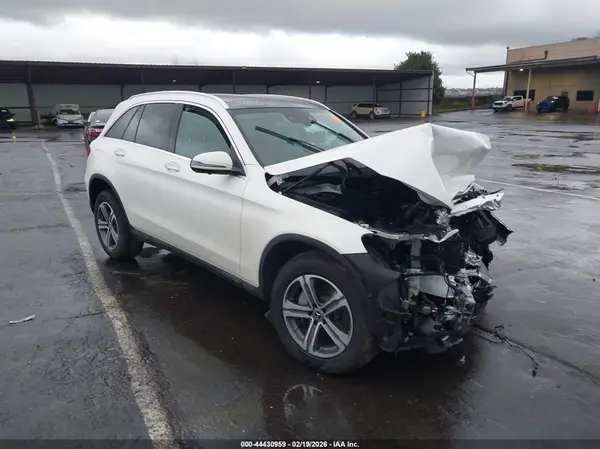 WDC0G4KB3JV019576 2018 MERCEDES-BENZ GLC - Image 1
