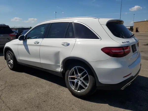 WDC0G4KB3JV030108 2018 MERCEDES-BENZ GLC - Image 2