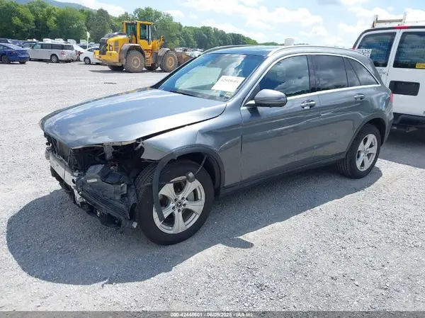 WDC0G4KB3JV032831 2018 MERCEDES-BENZ GLC - Image 2
