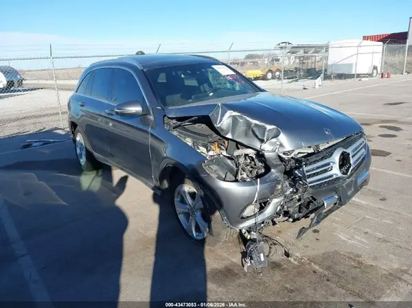 WDC0G4KB3JV038211 2018 MERCEDES-BENZ GLC - Image 1