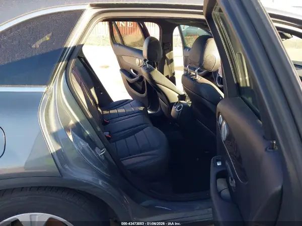 WDC0G4KB3JV038211 2018 MERCEDES-BENZ GLC - Image 8