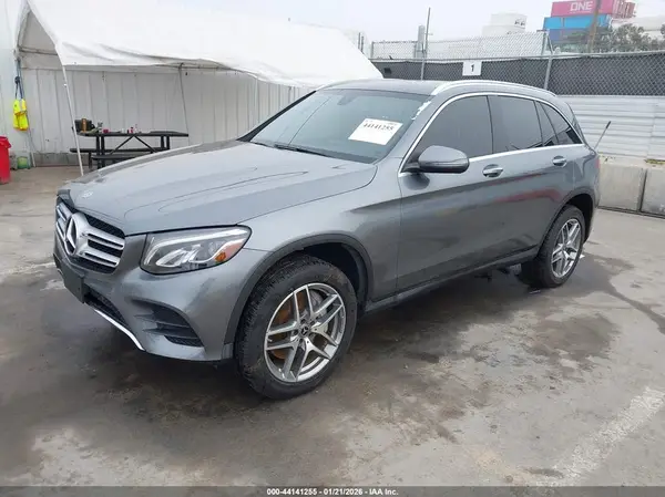 WDC0G4KB3JV044526 2018 MERCEDES-BENZ GLC - Image 2