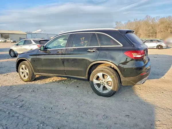 WDC0G4KB3JV073668 2018 MERCEDES-BENZ GLC - Image 2