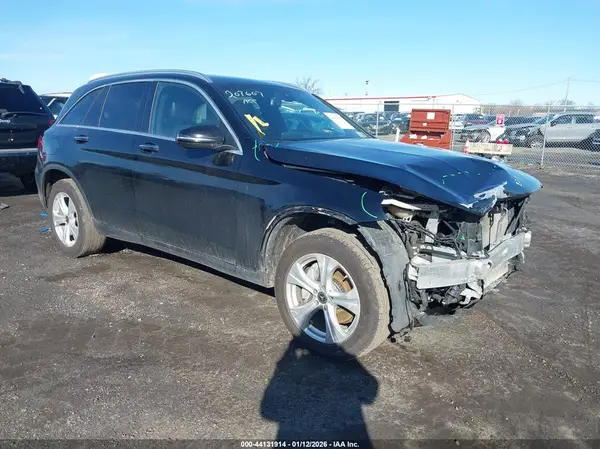 WDC0G4KB3JV073685 2018 MERCEDES-BENZ GLC - Image 1