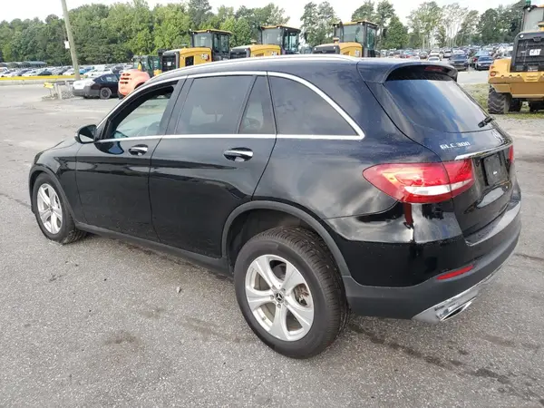 WDC0G4KB3JV098974 2018 MERCEDES-BENZ GLC - Image 2