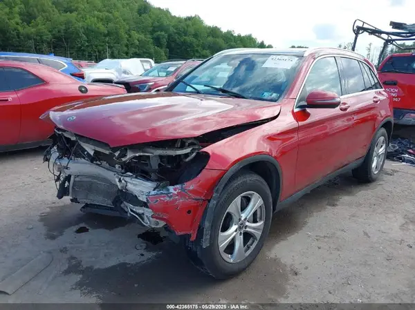 WDC0G4KB3JV102702 2018 MERCEDES-BENZ GLC - Image 2