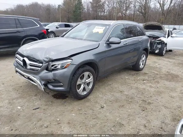 WDC0G4KB3JV108631 2018 MERCEDES-BENZ GLC - Image 2