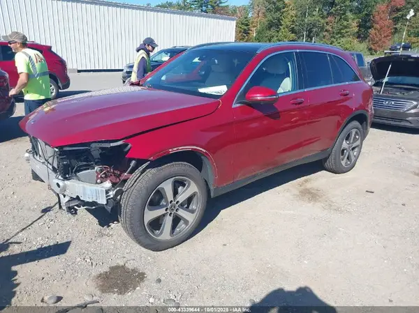 WDC0G4KB3JV111898 2018 MERCEDES-BENZ GLC - Image 2