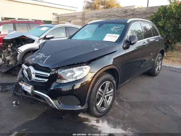 WDC0G4KB3KF645026 2019 MERCEDES-BENZ GLC - Image 2