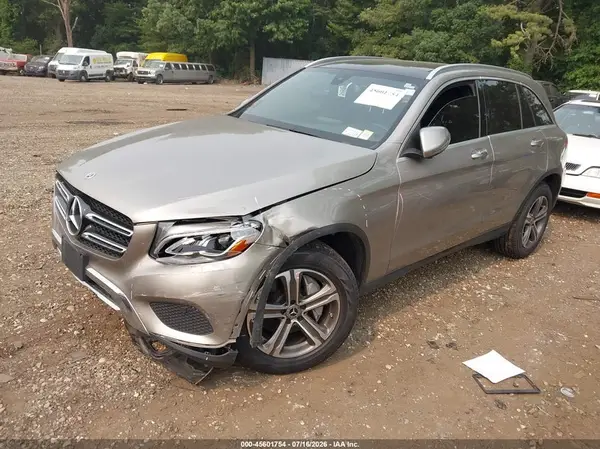 WDC0G4KB3KF659993 2019 MERCEDES-BENZ GLC - Image 2