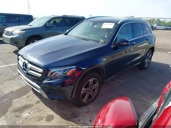 WDC0G4KB3KF670895 2019 MERCEDES-BENZ GLC - Image 2