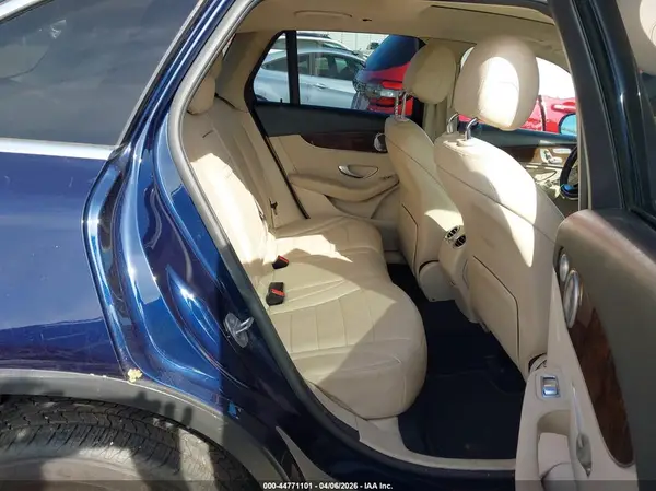 WDC0G4KB3KF670895 2019 MERCEDES-BENZ GLC - Image 8