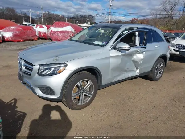 WDC0G4KB3KV175408 2019 MERCEDES-BENZ GLC - Image 2