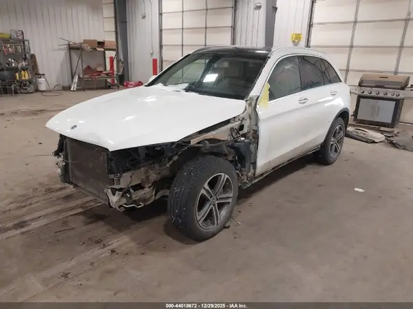 WDC0G4KB3KV193133 2019 MERCEDES-BENZ GLC - Image 2