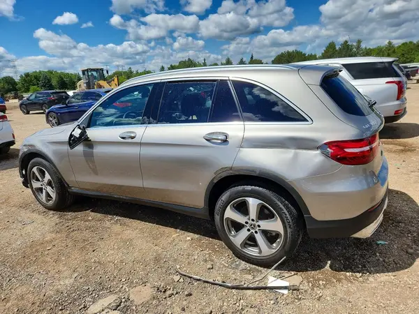 WDC0G4KB3KV193570 2019 MERCEDES-BENZ GLC - Image 2