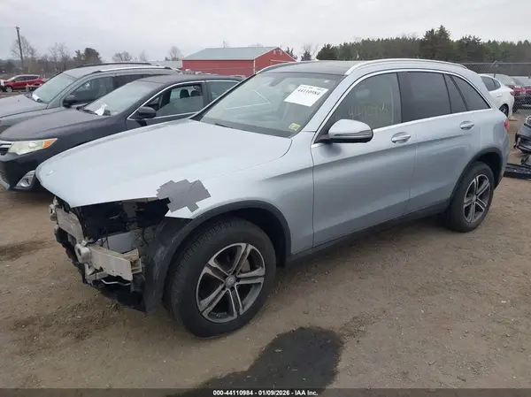 WDC0G4KB4GF036647 2016 MERCEDES-BENZ GLC - Image 2