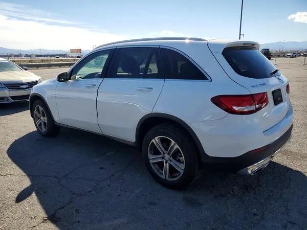 WDC0G4KB4GF049463 2016 MERCEDES-BENZ GLC - Image 2