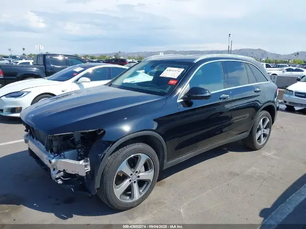 WDC0G4KB4GF099781 2016 MERCEDES-BENZ GLC - Image 2