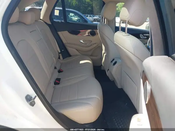 WDC0G4KB4HF138693 2017 MERCEDES-BENZ GLC - Image 8