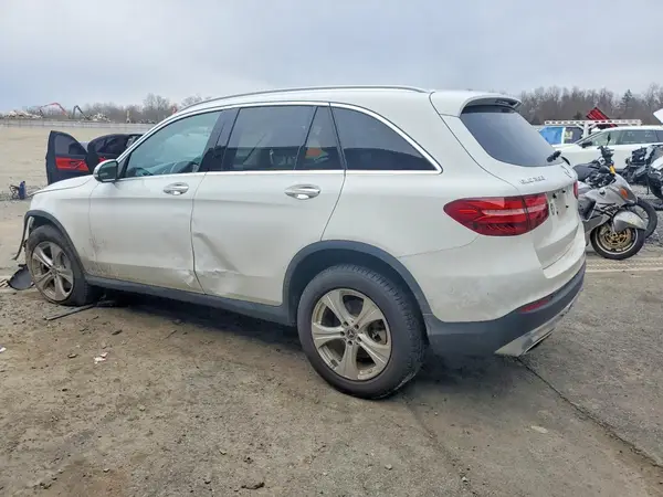 WDC0G4KB4HF238700 2017 MERCEDES-BENZ GLC - Image 2