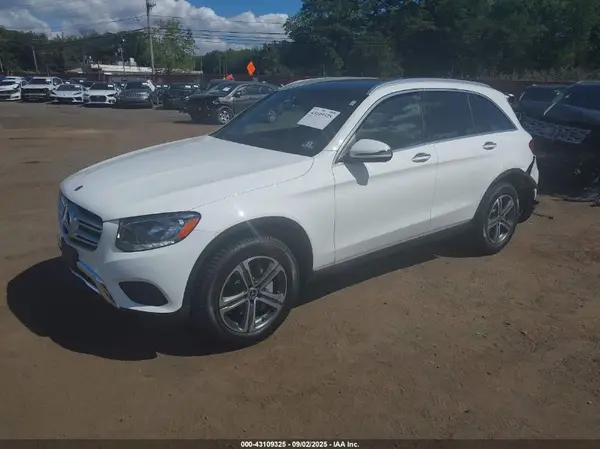 WDC0G4KB4JV018601 2018 MERCEDES-BENZ GLC - Image 2