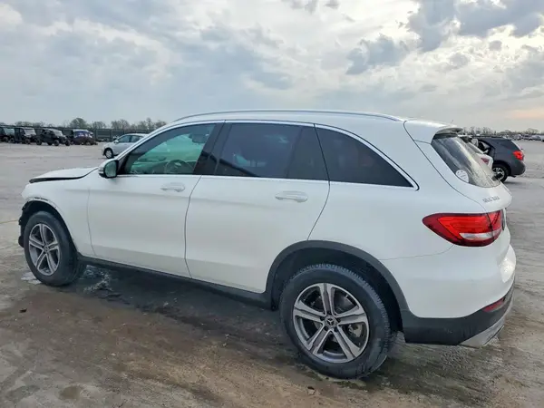 WDC0G4KB4JV022471 2018 MERCEDES-BENZ GLC - Image 2