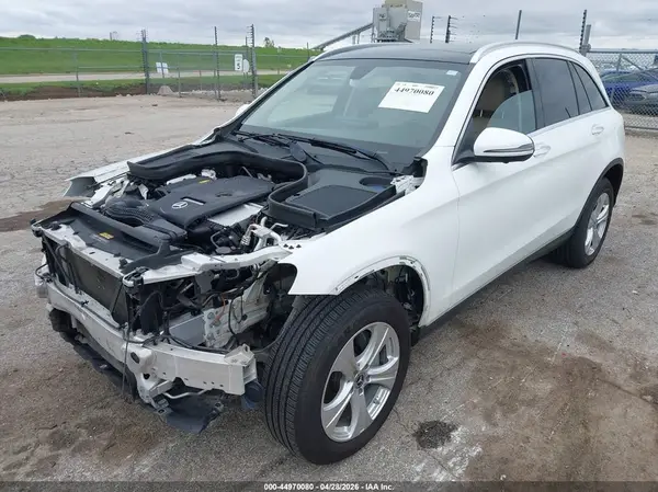 WDC0G4KB4JV028769 2018 MERCEDES-BENZ GLC - Image 2