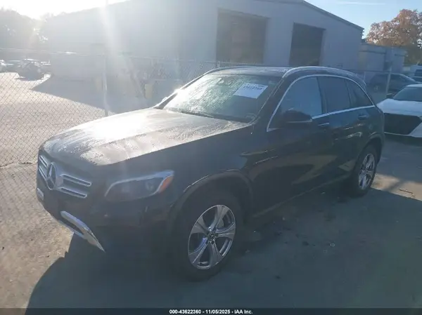 WDC0G4KB4JV032045 2018 MERCEDES-BENZ GLC - Image 2